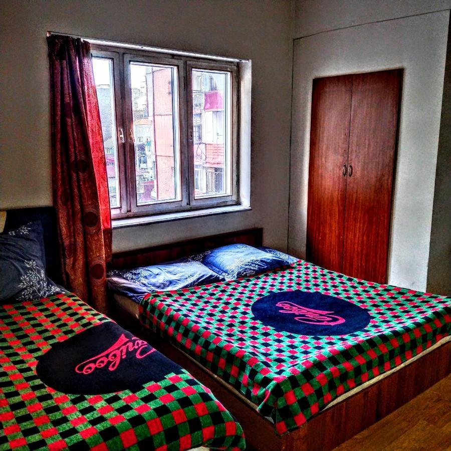 Masala Hostelバトゥーミ エクステリア 写真